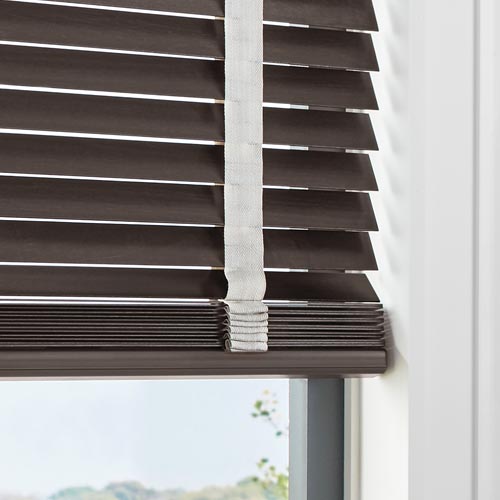 parkland-wood-blinds-style-finish-details-hunter-douglas-window-fashions-of-texas